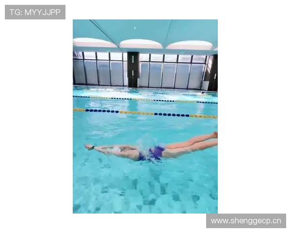 朱婷训练结束直接去豪宅泳池，隔壁邻居都吓傻了！